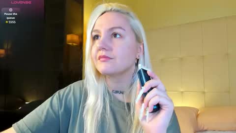 Debbie Mon Tue Fri Sun Sat GMT 3 1000am - 0400pm  online show from 15, 3, 2026