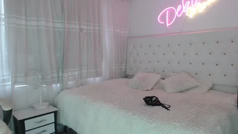 Snapshot of deboramom chatting on 9, 2, 2025 DeboraMom online show from 9, 2, 2025