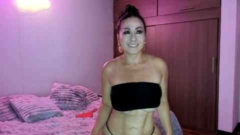 Snapshot of deboramom chatting on 1, 4, 2026 DeboraMom online show from 1, 4, 2026