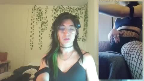 deciduousdoll online show from 23, 11, 2025