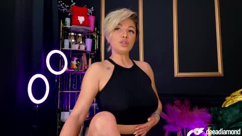 Snapshot of deeadiamond chatting on 9, 3, 2025 Deea online show from 9, 3, 2025