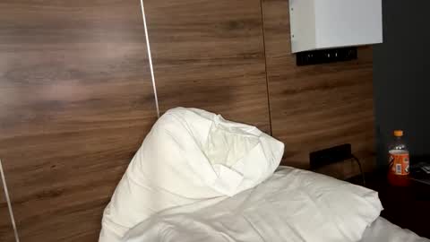 deepthroatqueen33 online show from 16, 1, 2026