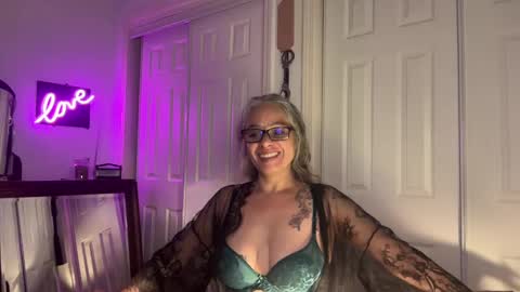 Snapshot of degeneratesaint chatting on 23, 9, 2025 Tori online show from 23, 9, 2025