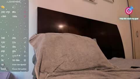 Snapshot of deibi_strong chatting on 6, 11, 2025 deibi online show from 6, 11, 2025