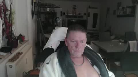Snapshot of deinprinz2312 chatting on 1, 12, 2025 deinprinz2312 online show from 1, 12, 2025