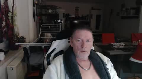 Snapshot of deinprinz2312 chatting on 13, 1, 2026 deinprinz2312 online show from 13, 1, 2026