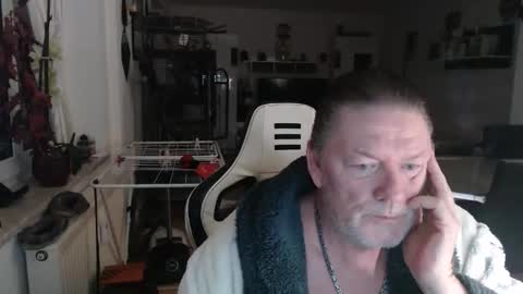 Snapshot of deinprinz2312 chatting on 17, 1, 2026 deinprinz2312 online show from 17, 1, 2026