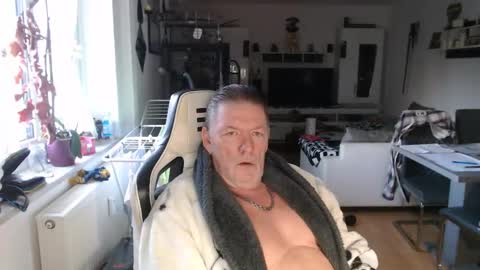 Snapshot of deinprinz2312 chatting on 16, 3, 2026 deinprinz2312 online show from 16, 3, 2026