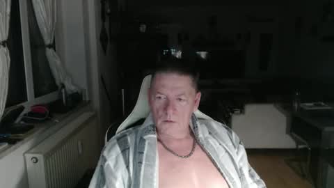 Snapshot of deinprinz2312 chatting on 21, 4, 2026 deinprinz2312 online show from 21, 4, 2026