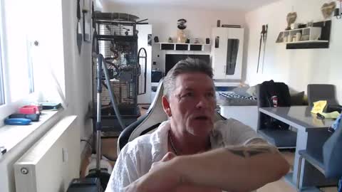 Snapshot of deinprinz2312 chatting on 1, 6, 2026 deinprinz2312 online show from 1, 6, 2026