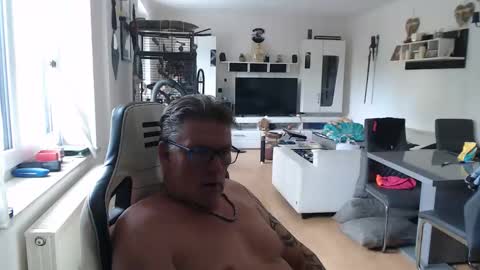 Snapshot of deinprinz2312 chatting on 4, 6, 2026 deinprinz2312 online show from 4, 6, 2026