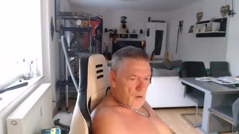 Snapshot of deinprinz2312 chatting on 22, 6, 2026 deinprinz2312 online show from 22, 6, 2026