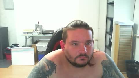 Snapshot of deinspielzeug87 chatting on 26, 10, 2025 deinspielzeug87 online show from 26, 10, 2025