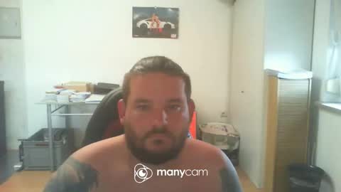 Snapshot of deinspielzeug87 chatting on 3, 11, 2025 deinspielzeug87 online show from 3, 11, 2025