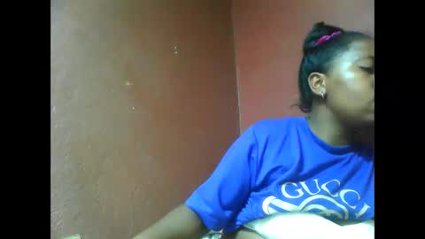 deliah712909 online show from 2, 1, 2025