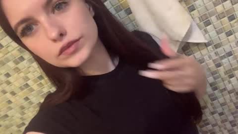 Snapshot of deliciastombaugh chatting on 8, 4, 2026 Kiki online show from 8, 4, 2026