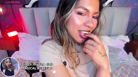 Snapshot of delilah_fix chatting on 9, 1, 2025 della online show from 9, 1, 2025