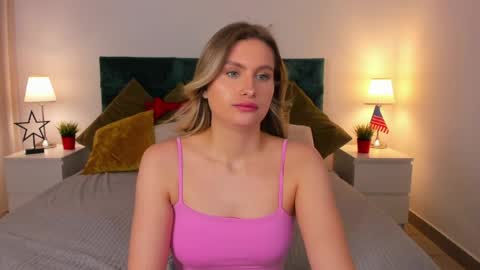 Snapshot of delinasis chatting on 2, 4, 2026 delinasis online show from 2, 4, 2026