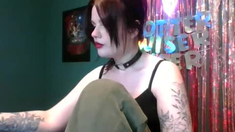 dellacrush_ online show from 11, 2, 2025