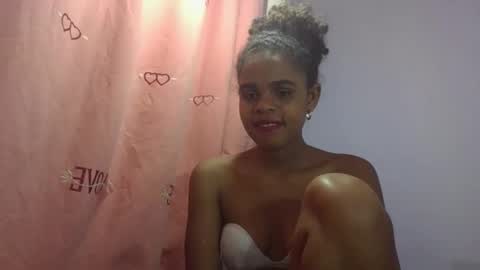 delphine online show from 8, 4, 2026