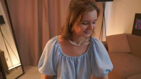 Hi my name is Sari nice to see you in my Room online show from 2, 6, 2026