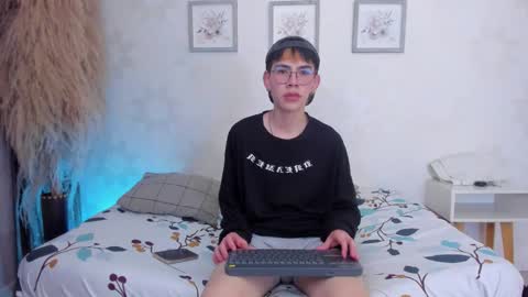 Snapshot of demian_hush chatting on 7, 2, 2026 demian_hush online show from 7, 2, 2026