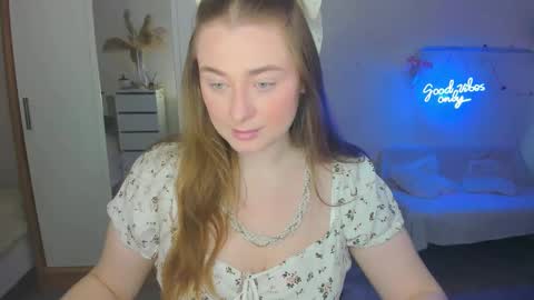 Snapshot of demure_soul chatting on 9, 2, 2025 Sophie online show from 9, 2, 2025