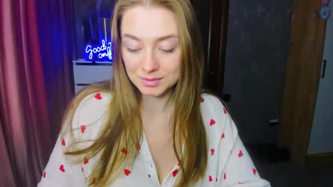 Snapshot of demure_soul chatting on 18, 9, 2025 Sophie online show from 18, 9, 2025