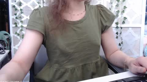 Snapshot of demuredeliah chatting on 28, 5, 2026 Deliah online show from 28, 5, 2026