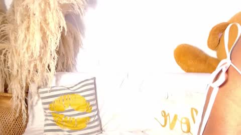   online show from 24, 10, 2025