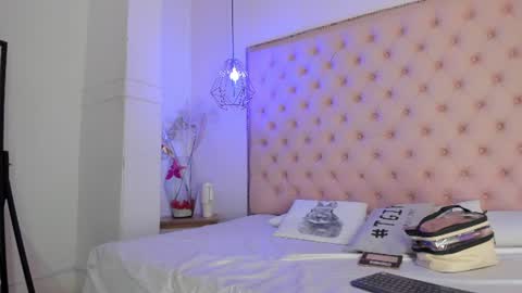 Snapshot of denisse_logan chatting on 1, 7, 2026 denisse_logan online show from 1, 7, 2026