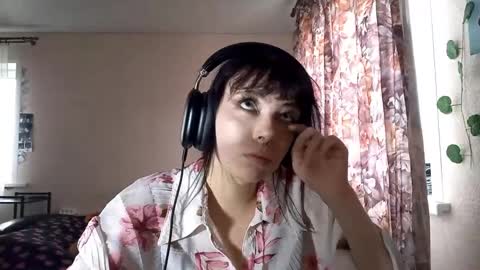 Snapshot of dennapriefert chatting on 15, 11, 2025 Aki online show from 15, 11, 2025