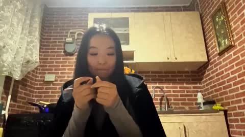 Emma online show from 16, 11, 2025