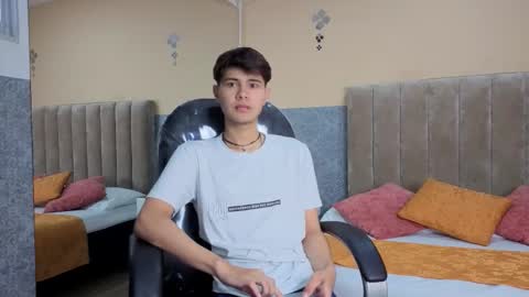 Snapshot of derek_sinn chatting on 8, 2, 2026 derek_sinn online show from 8, 2, 2026