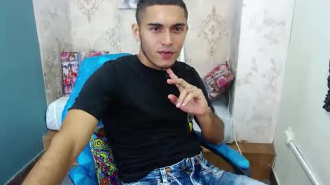 Snapshot of derek_storm_ chatting on 24, 9, 2025 D E R E K online show from 24, 9, 2025