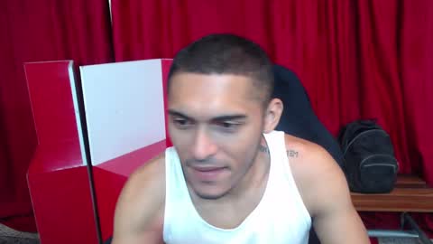 Snapshot of derek_storm_ chatting on 27, 9, 2025 D E R E K online show from 27, 9, 2025