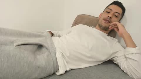 Snapshot of derek_vall chatting on 7, 3, 2025 derek_vall online show from 7, 3, 2025