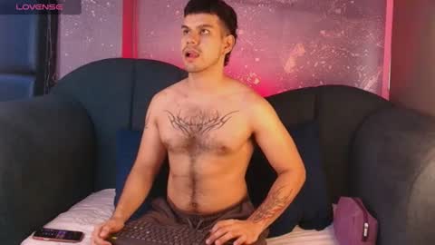 Snapshot of derek_voss chatting on 18, 7, 2026 derek_voss online show from 18, 7, 2026