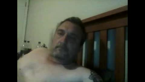 Snapshot of derekakalost chatting on 27, 10, 2025 derekakalost online show from 27, 10, 2025