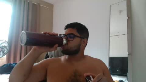 Snapshot of derick_0013 chatting on 4, 5, 2026 derick_0013 online show from 4, 5, 2026