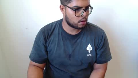 Snapshot of derick_0013 chatting on 7, 5, 2026 derick_0013 online show from 7, 5, 2026