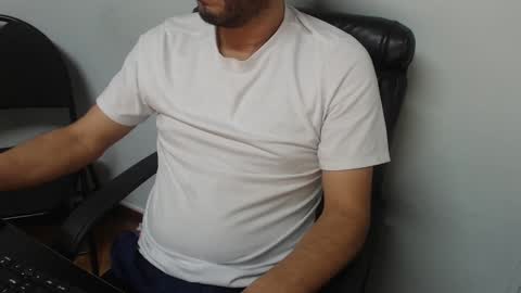 Snapshot of derrik_ chatting on 2, 3, 2025 online show from 2, 3, 2025