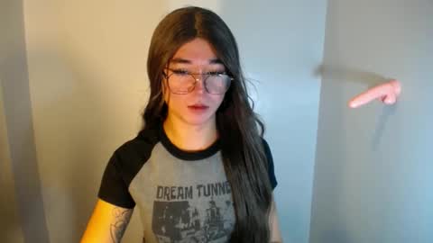 Snapshot of desirable_lorinexx chatting on 19, 12, 2024 LORINE online show from 19, 12, 2024