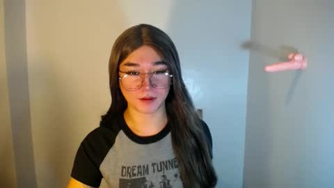 Snapshot of desirable_lorinexx chatting on 31, 12, 2024 LORINE online show from 31, 12, 2024