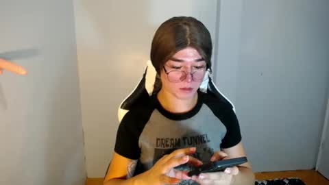 Snapshot of desirable_lorinexx chatting on 8, 1, 2025 LORINE online show from 8, 1, 2025