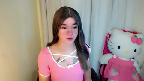 Snapshot of desirable_lorinexx chatting on 23, 2, 2025 LORINE online show from 23, 2, 2025