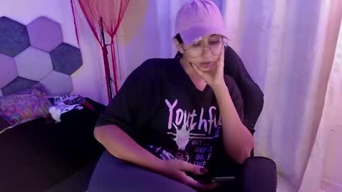 TORI AND MR. BEAR online show from 4, 6, 2026