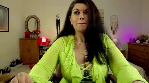 HellenMoon online show from 13, 3, 2026