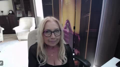 Snapshot of desiresofia chatting on 13, 7, 2026 S O F I A online show from 13, 7, 2026