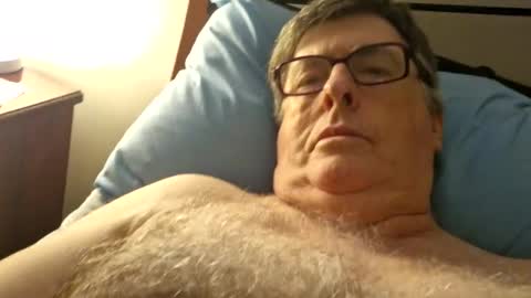 Desmon1958 online show from 20, 4, 2026